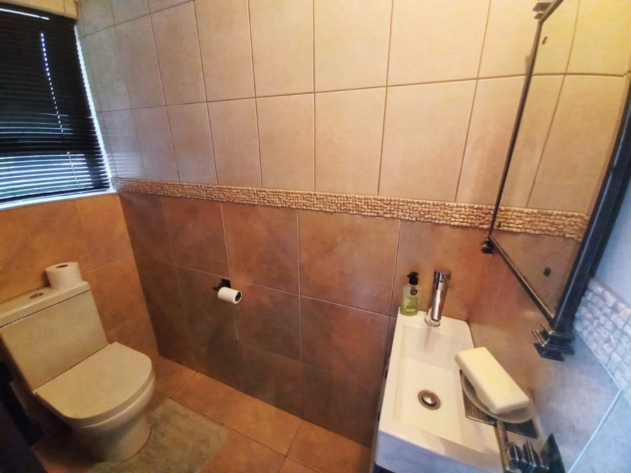 2 Bedroom Property for Sale in Grimbeeck Park North West